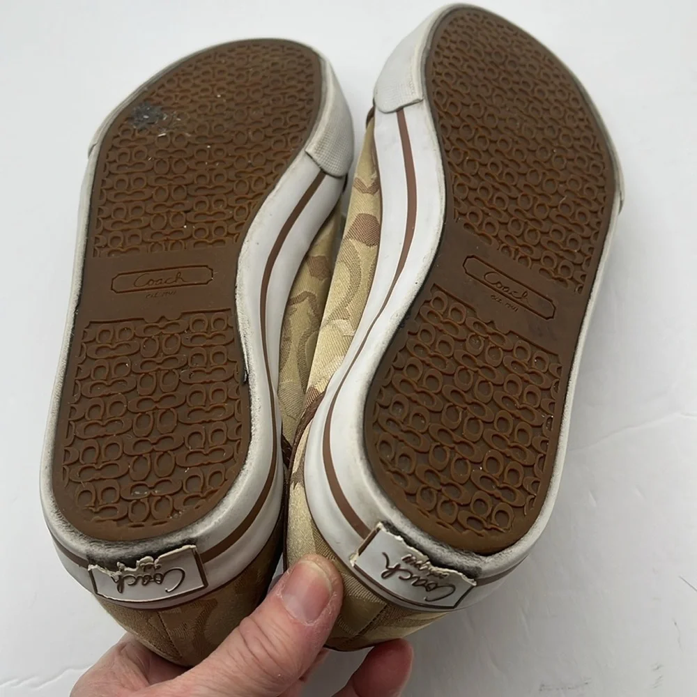 Coach Dee Logo Tennis Shoe‎ Lace Up Brown Sneaker Size 7B Athletic Preppy Retro